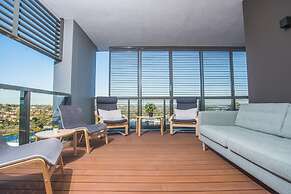 Peak East 2bed2bath APT @ryde SO Relaxing