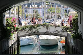 Harbour 11 Apartment