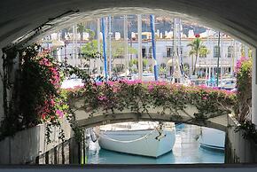 Harbour 11 Apartment