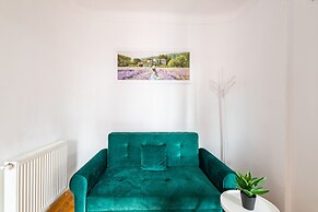 Downtown Victoria Apartments By CityBookings