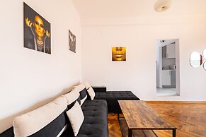 Downtown Victoria Apartments By CityBookings