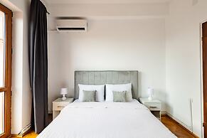 Downtown Victoria Apartments By CityBookings