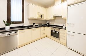 Prado Museum Apartment