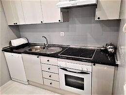Beachfront Apt for a no Car Holiday Puerto Banus, Free Wifiparkingtvai