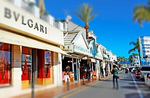 Beachfront Apt for a no Car Holiday Puerto Banus, Free Wifiparkingtvai