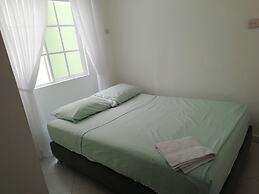 Bed & Breakfast Local Home