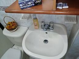 Bed & Breakfast Local Home