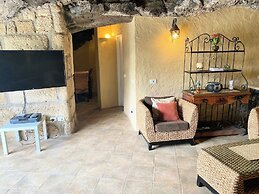 Finca Toredo Large Heated Pool, Hot Tub, Bar Games Room, Gym, Cave, Fr