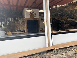 Finca Toredo Large Heated Pool, Hot Tub, Bar Games Room, Gym, Cave, Fr