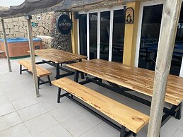 Finca Toredo Large Heated Pool, Hot Tub, Bar Games Room, Gym, Cave, Fr