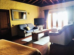 Finca Toredo Large Heated Pool, Hot Tub, Bar Games Room, Gym, Cave, Fr