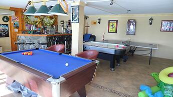 Finca Toredo Large Heated Pool, Hot Tub, Bar Games Room, Gym, Cave, Fr