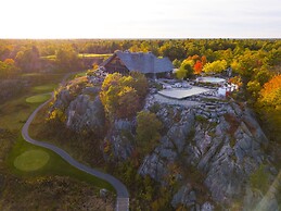 Muskoka Bay Resort