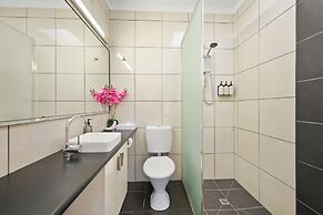 Hamilton Lakeside Motel