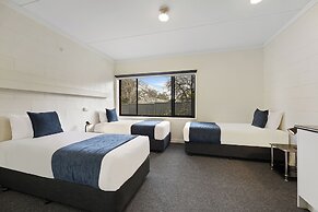 Hamilton Lakeside Motel