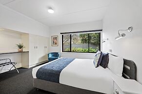 Hamilton Lakeside Motel