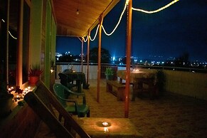 Transit House Airport