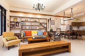 Professor's House 2198