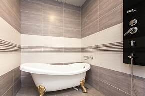 Professor's House 2198