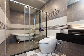 Professor's House 2198