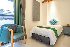 Professor's House 2198