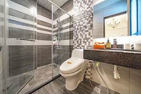 Professor's House 2198