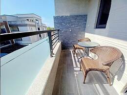 Professor's House 2198