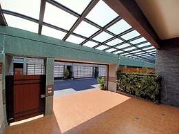 Professor's House 2198