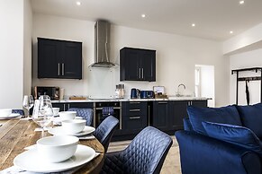Lady Tenby - 2 Bedroom Luxury Apartment