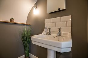 Lady Tenby - 2 Bedroom Luxury Apartment