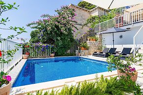 Villa Adrian