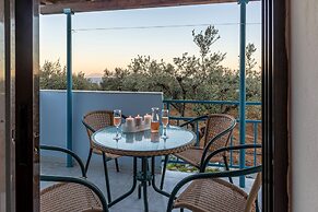 Sunny Summer Retreat - Perfect Location