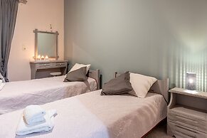 Sunny Summer Retreat - Perfect Location