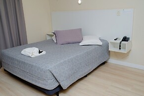Colonial Flat Hotel