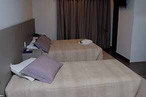 Colonial Flat Hotel