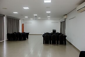 Colonial Flat Hotel