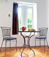 White House Apartments