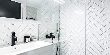 Black & White Studio Lycabettus Hill