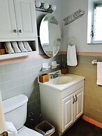 Petrina Studio Apartment