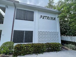 Petrina Studio Apartment