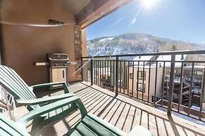 Breakaway West Convenient Condo Near Vail Village by RedAwning