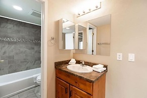 Breakaway West Convenient Condo Near Vail Village by RedAwning