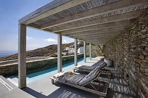 House Y in Kardiani Tinos