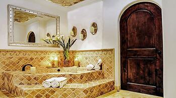 Exclusive Holiday Villa With Private Pool and Beachfront Location, Cab