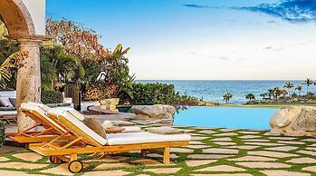 Exclusive Holiday Villa With Private Pool and Beachfront Location, Cab