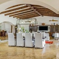 Exclusive Holiday Villa With Private Pool and Beachfront Location, Cab