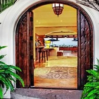 Exclusive Holiday Villa With Private Pool and Beachfront Location, Cab