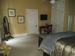 The Pillars in Natchez B&B