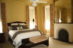 The Pillars in Natchez B&B