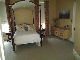 The Pillars in Natchez B&B